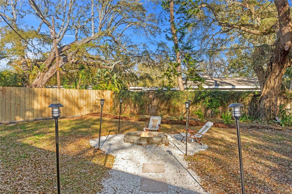 Image 28 of property listing at 1747 SANTA ANNA DRIVE, Dunedin, FL 34698