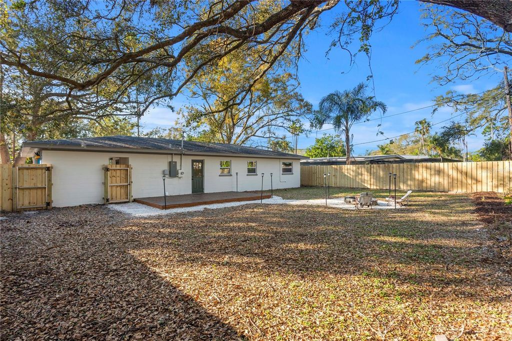 Image 29 of property listing at 1747 SANTA ANNA DRIVE, Dunedin, FL 34698