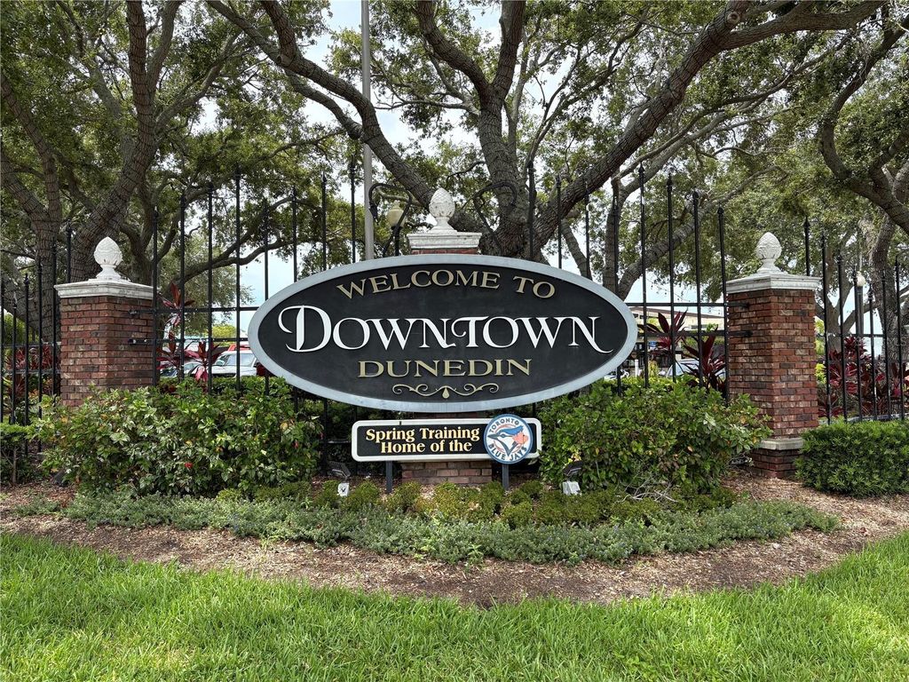 Image 34 of property listing at 1747 SANTA ANNA DRIVE, Dunedin, FL 34698