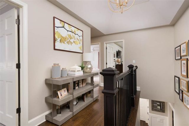 8943 Cedar Drive, Prairie Village, KS 66207