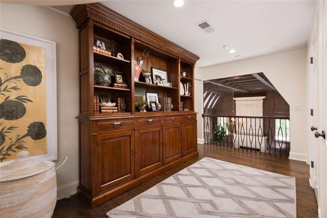 8943 Cedar Drive, Prairie Village, KS 66207