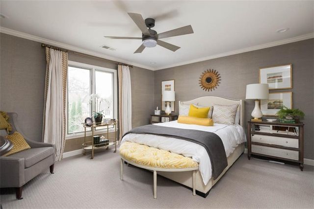 8943 Cedar Drive, Prairie Village, KS 66207