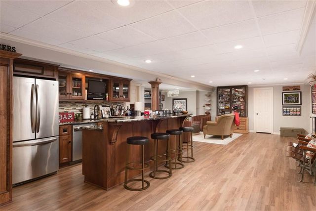 8943 Cedar Drive, Prairie Village, KS 66207