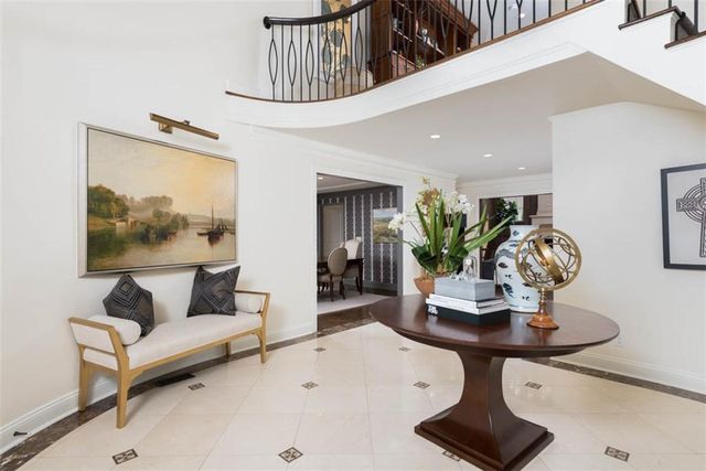 8943 Cedar Drive, Prairie Village, KS 66207