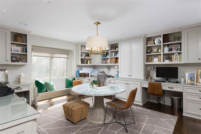 8943 Cedar Drive, Prairie Village, KS 66207