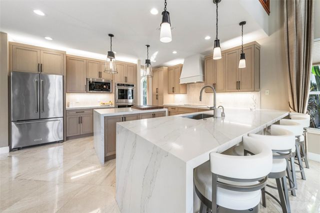 11047 Garden Ridge Court, Davie, FL 33328