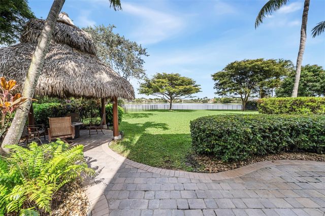 11047 Garden Ridge Court, Davie, FL 33328