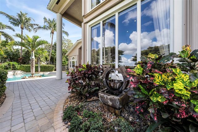 11047 Garden Ridge Court, Davie, FL 33328