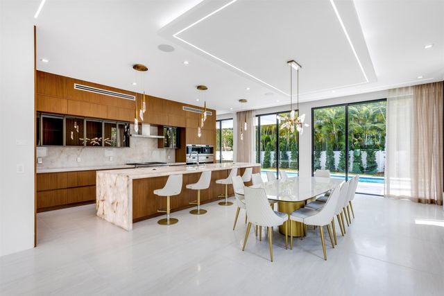 310 NE 2nd Street, Boca Raton, FL 33432