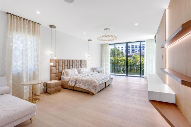 310 NE 2nd Street, Boca Raton, FL 33432