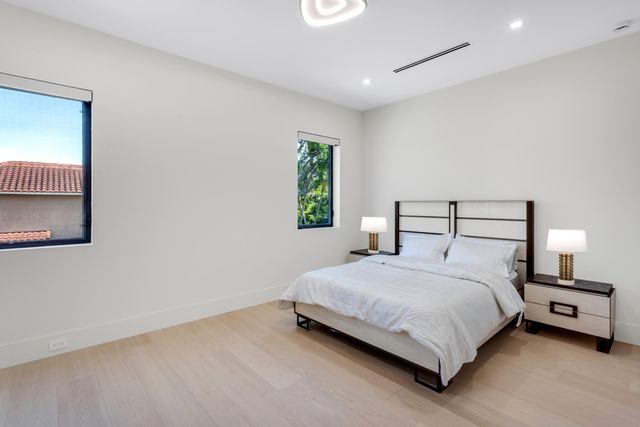 310 NE 2nd Street, Boca Raton, FL 33432