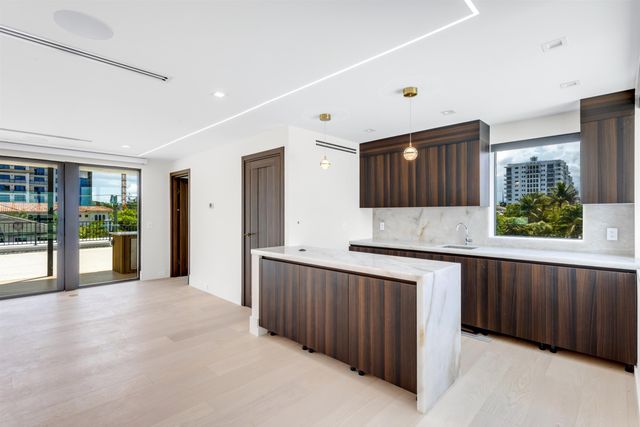310 NE 2nd Street, Boca Raton, FL 33432