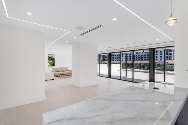 310 NE 2nd Street, Boca Raton, FL 33432