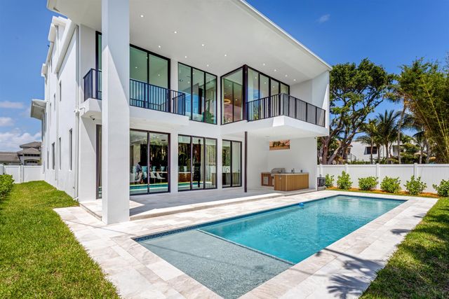 310 NE 2nd Street, Boca Raton, FL 33432