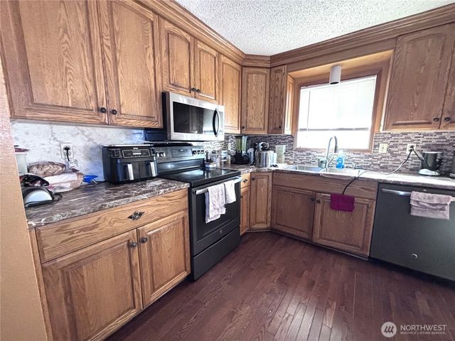 169 N Port Lp NW, Ocean Shores, WA 98569