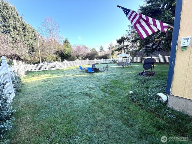 169 N Port Lp NW, Ocean Shores, WA 98569