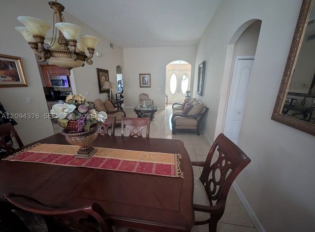 2924 SW 144th Pl, Miami, FL 33175