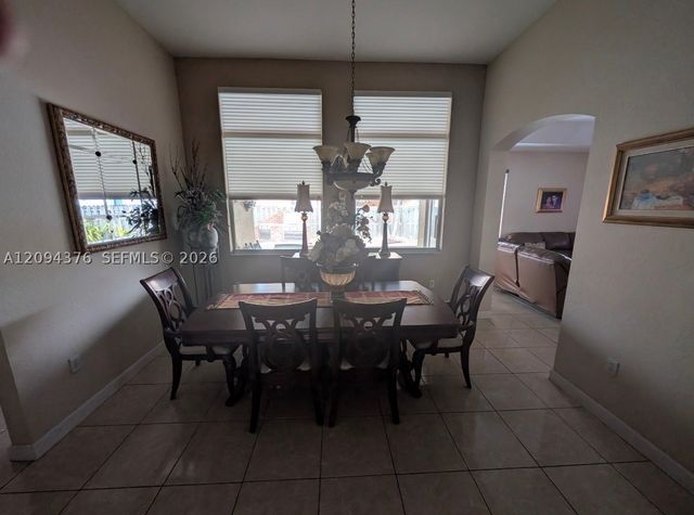 2924 SW 144th Pl, Miami, FL 33175