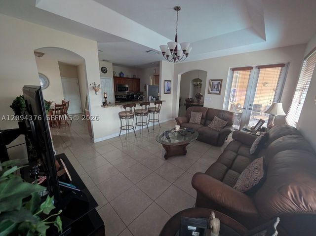 2924 SW 144th Pl, Miami, FL 33175