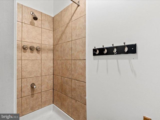 364 HIVNER RD, Harrisburg, PA 17111