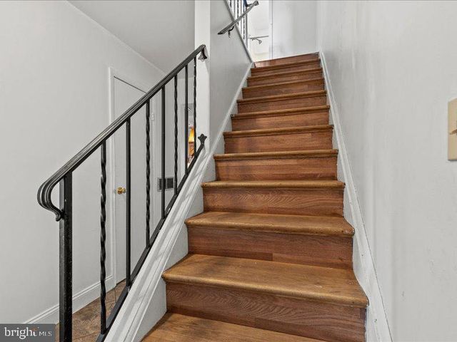 364 HIVNER RD, Harrisburg, PA 17111