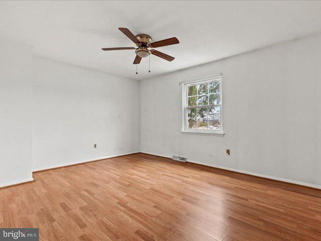 364 HIVNER RD, Harrisburg, PA 17111