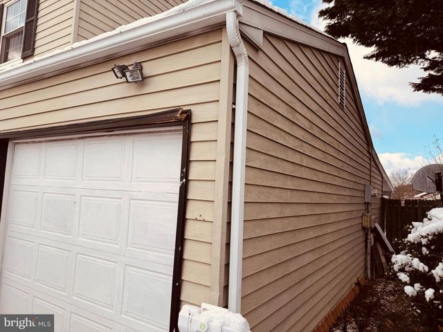 364 HIVNER RD, Harrisburg, PA 17111