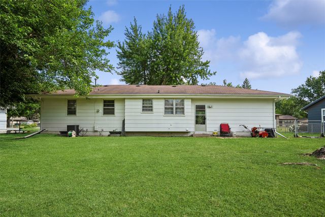 1226 SW Lynn Drive, Ankeny, IA 50023