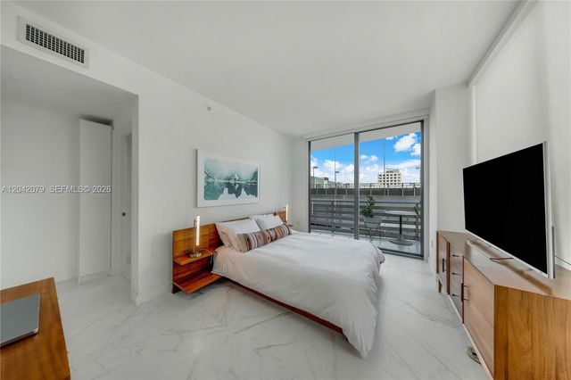 460 NE 28th St 701, Miami, FL 33137