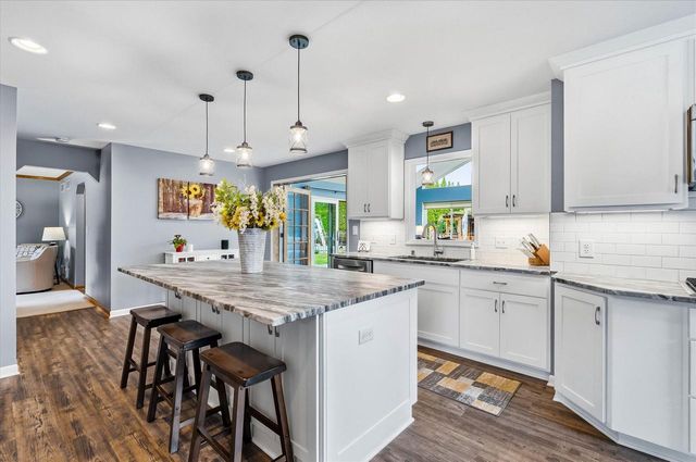 W171N10218 Wildrose LANE, Germantown, WI 53022