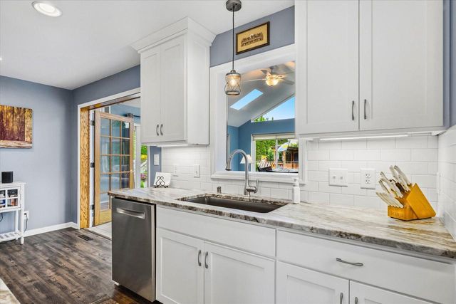 W171N10218 Wildrose LANE, Germantown, WI 53022