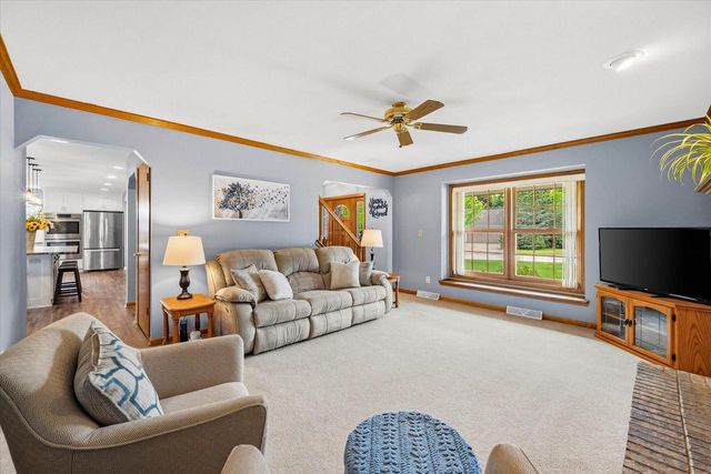 W171N10218 Wildrose LANE, Germantown, WI 53022