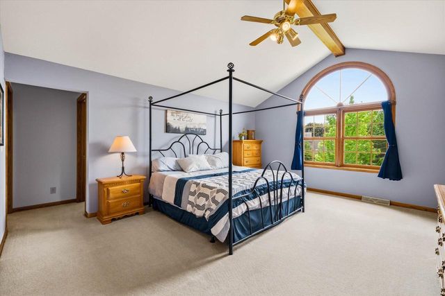 W171N10218 Wildrose LANE, Germantown, WI 53022