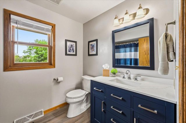 W171N10218 Wildrose LANE, Germantown, WI 53022