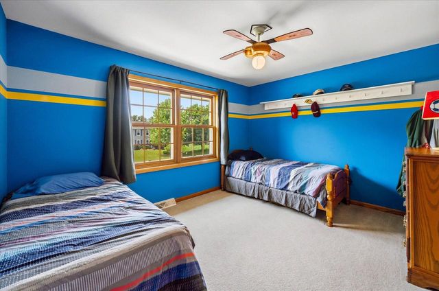 W171N10218 Wildrose LANE, Germantown, WI 53022