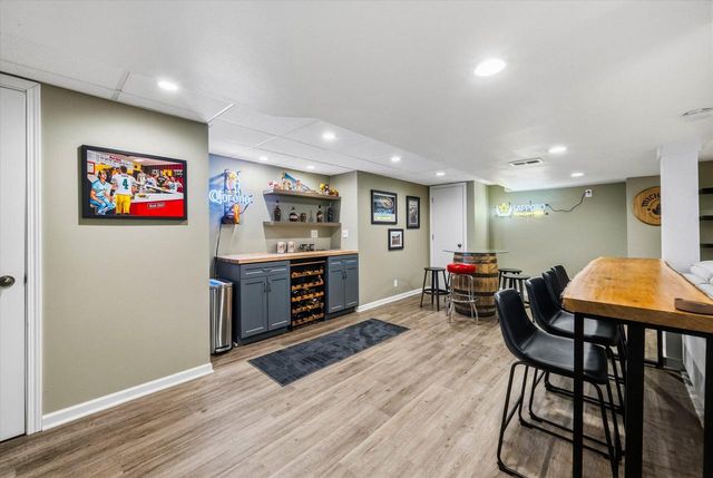 W171N10218 Wildrose LANE, Germantown, WI 53022