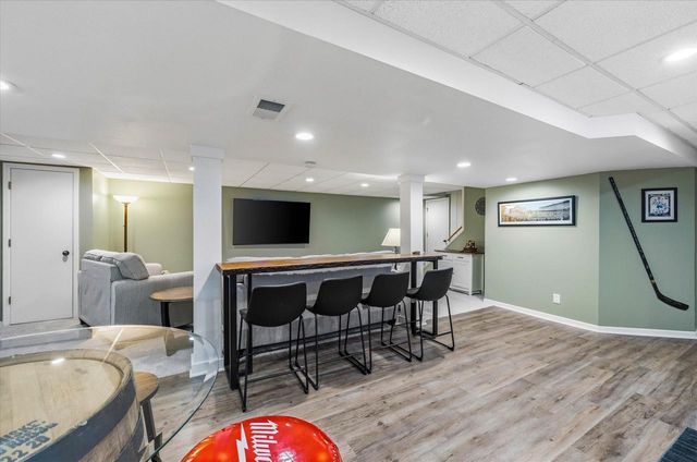W171N10218 Wildrose LANE, Germantown, WI 53022