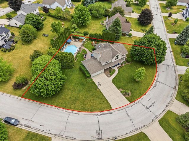 W171N10218 Wildrose LANE, Germantown, WI 53022