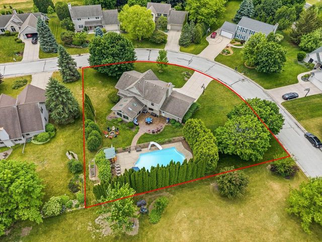 W171N10218 Wildrose LANE, Germantown, WI 53022