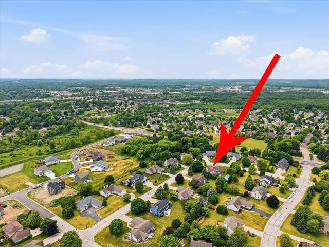 W171N10218 Wildrose LANE, Germantown, WI 53022