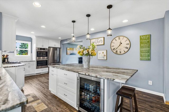 W171N10218 Wildrose LANE, Germantown, WI 53022