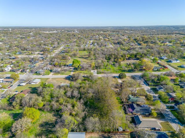 418 E First Street, Weatherford, TX 76086