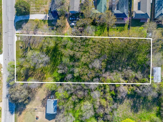 418 E First Street, Weatherford, TX 76086