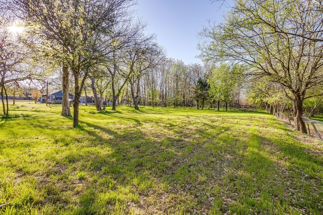 418 E First Street, Weatherford, TX 76086