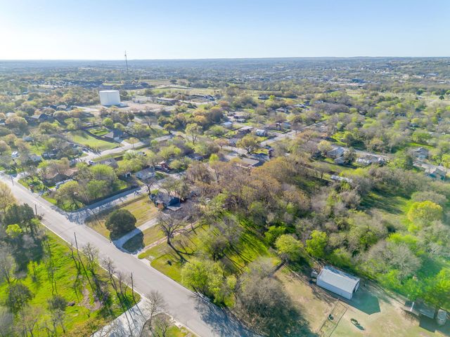 418 E First Street, Weatherford, TX 76086