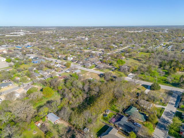 418 E First Street, Weatherford, TX 76086