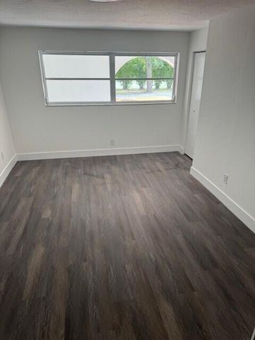 8421 Pioneer Road, West Palm Beach, FL 33411