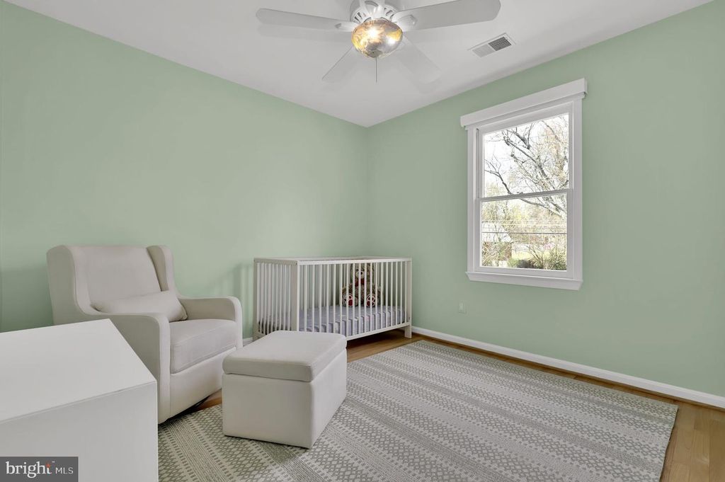 Image 23 of property listing at 2300 WARREN CT, Silver Spring, MD 20910