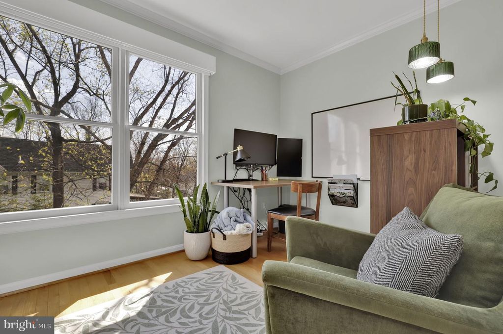 Image 28 of property listing at 2300 WARREN CT, Silver Spring, MD 20910