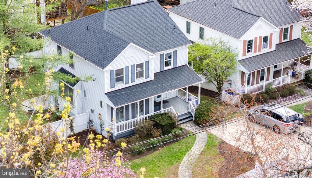 Image 39 of property listing at 2300 WARREN CT, Silver Spring, MD 20910